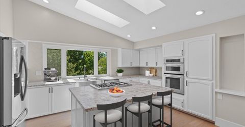 2725 W Lake Ridge Shores Court, Reno, NV 89519 Photo