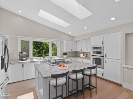 2725 W Lake Ridge Shores Court, Reno, NV 89519 Photo