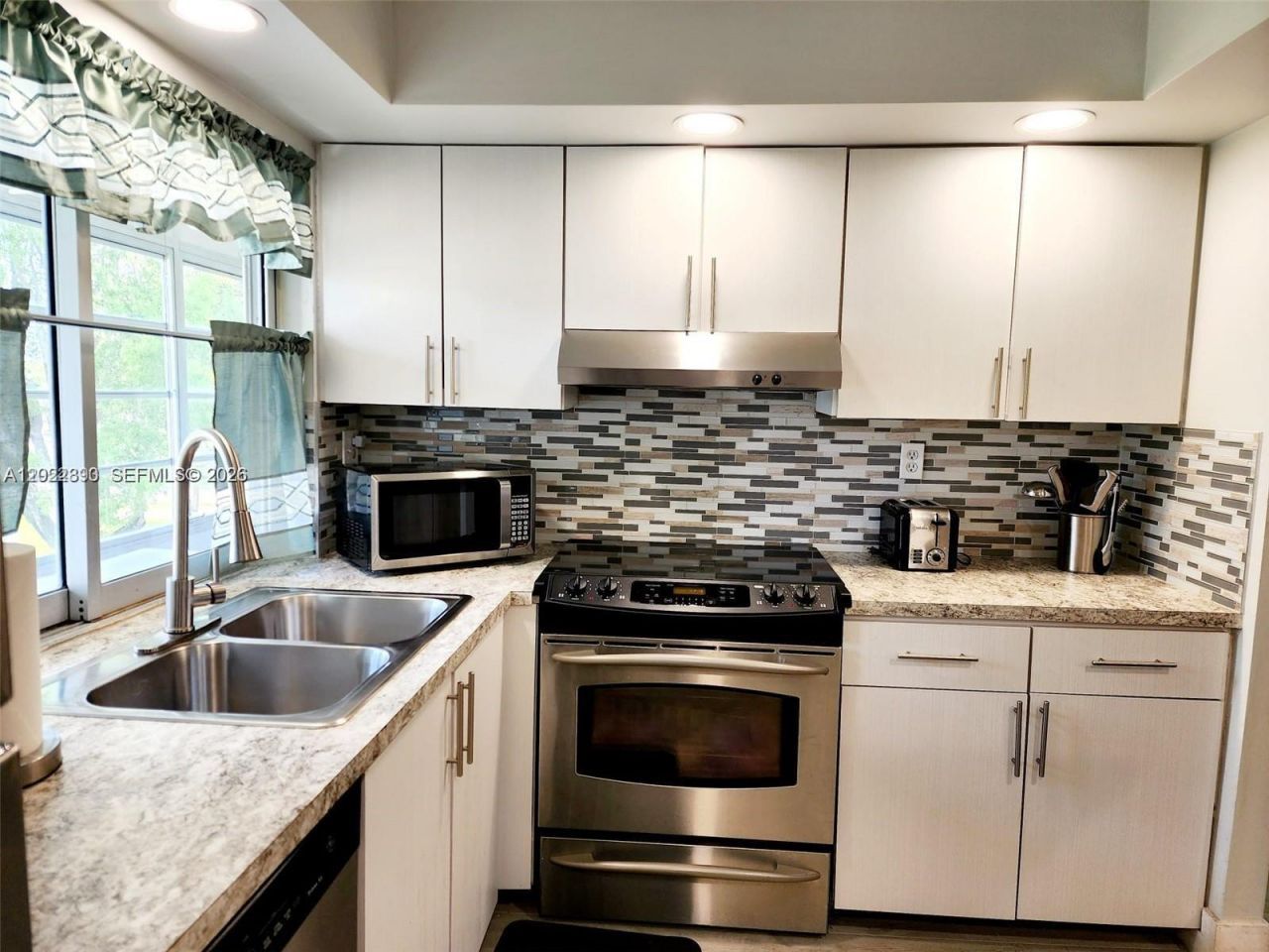 9101 Lime Bay Blvd , Unit 305, Tamarac, FL 33321 Photo