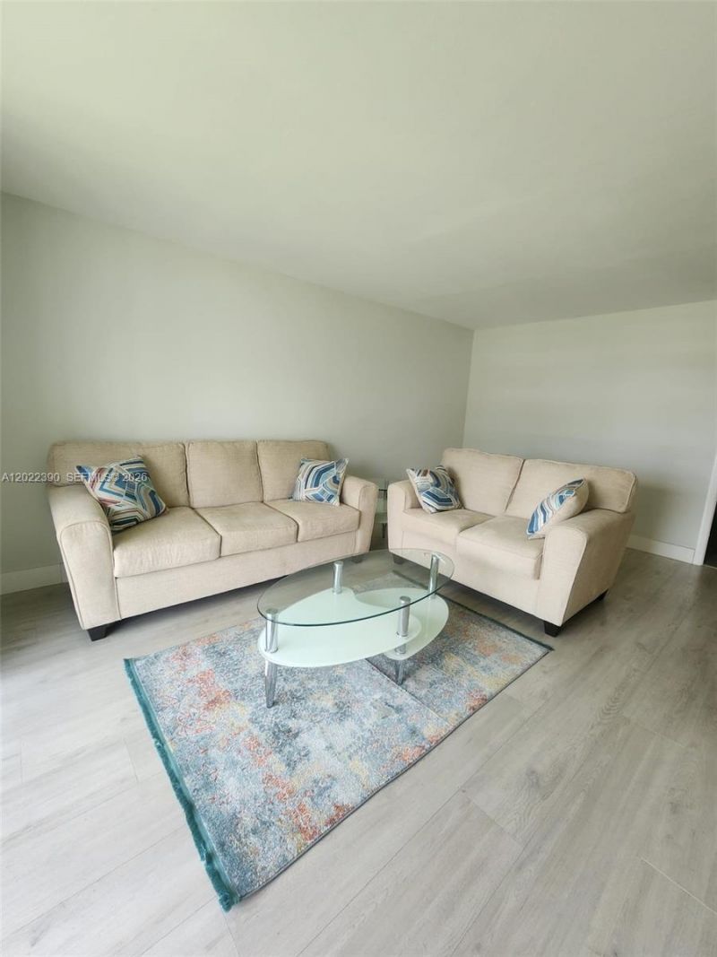 9101 Lime Bay Blvd , Unit 305, Tamarac, FL 33321 Photo