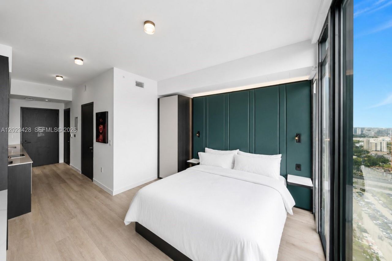 20 NE 11th St, Unit 2503B, Miami, FL 33132 Photo