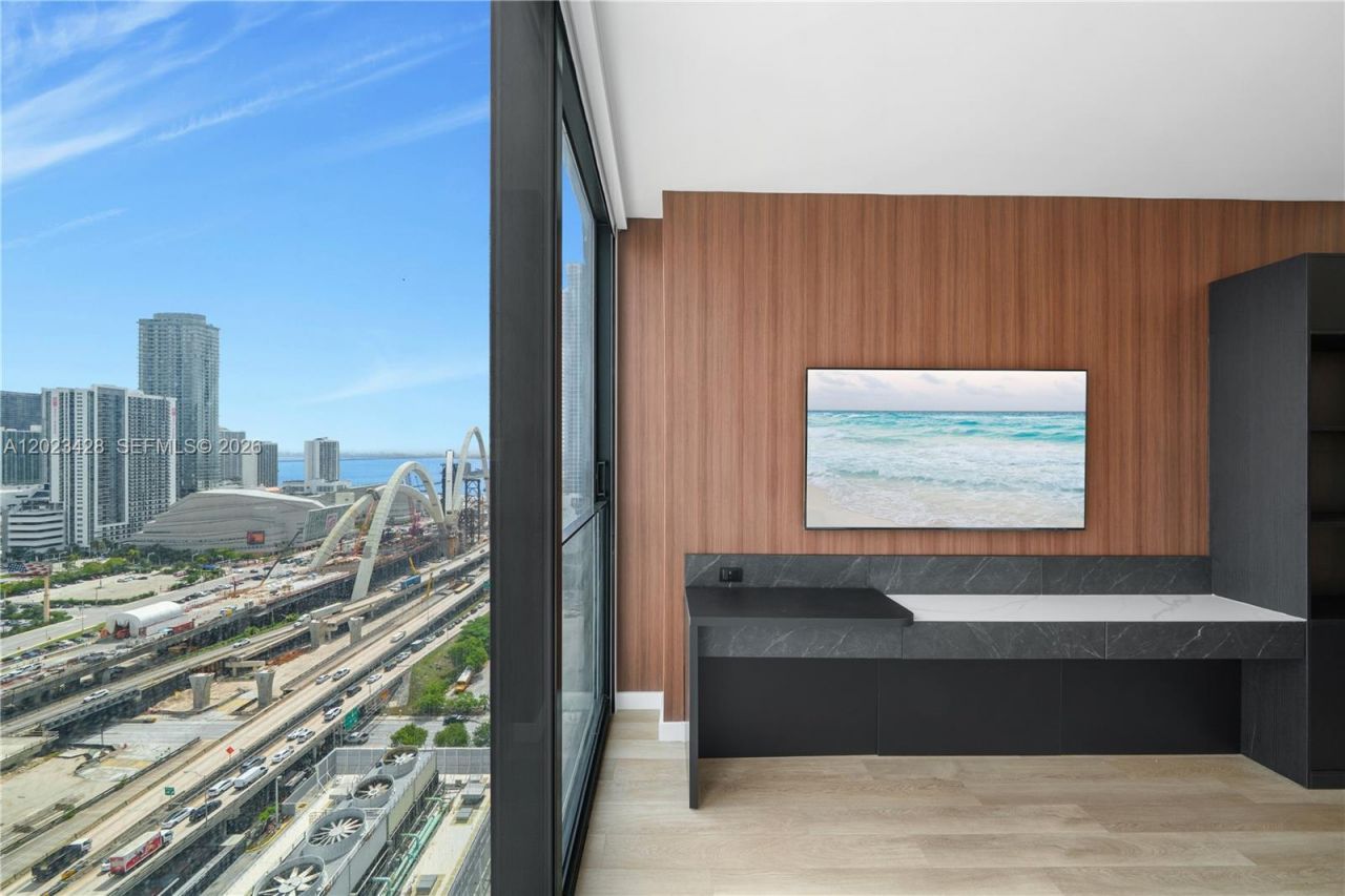 20 NE 11th St, Unit 2503B, Miami, FL 33132 Photo