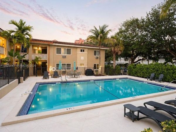 125 Edgewater Dr , Unit 7, Coral Gables, FL 33133