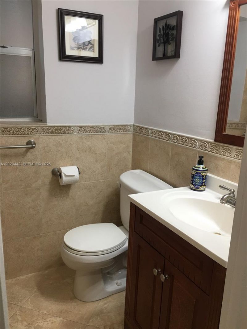 125 Edgewater Dr , Unit 7, Coral Gables, FL 33133 Photo