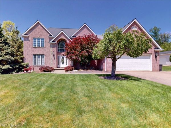 8166 Washington Avenue , North Royalton, OH 44133