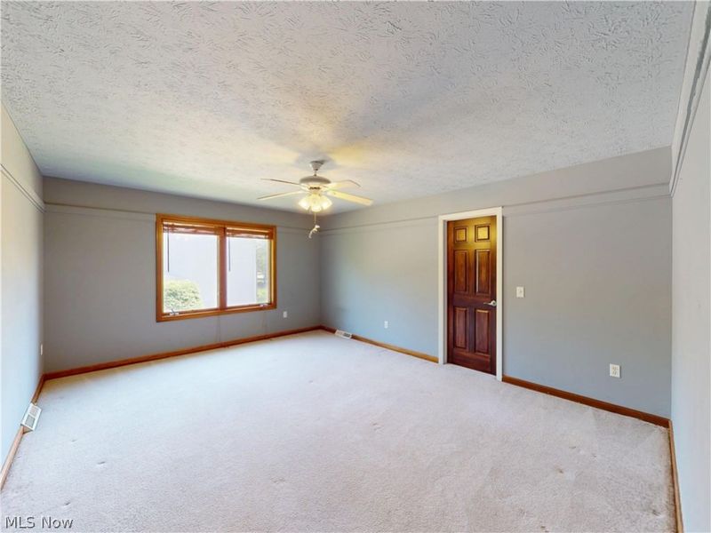 8166 Washington Avenue, North Royalton, OH 44133 Photo 32