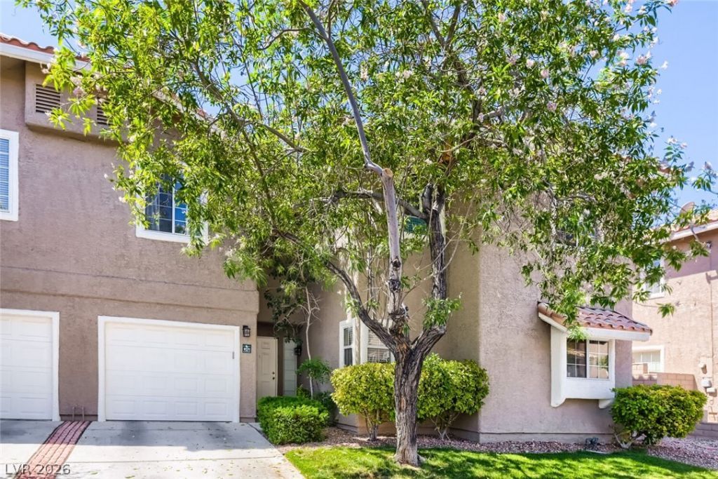 9271 Silver Arrow Court, Las Vegas, NV 89117 Main Photo