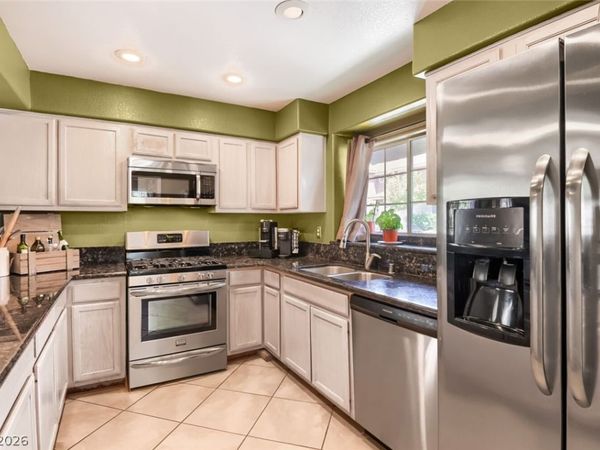 9271 Silver Arrow Court, Las Vegas, NV 89117