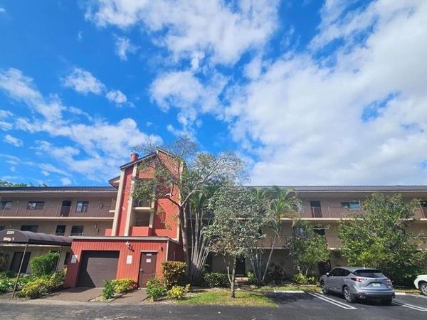 2214 S Cypress Bend Drive, Unit 208, Pompano Beach, FL 33069