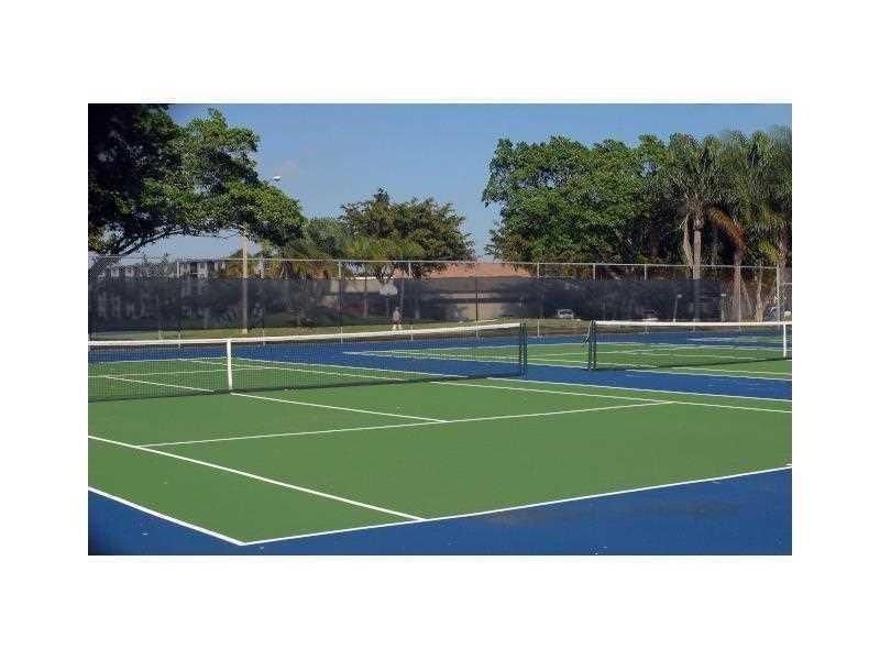 2214 S Cypress Bend Drive, Unit 208, Pompano Beach, FL 33069 Photo