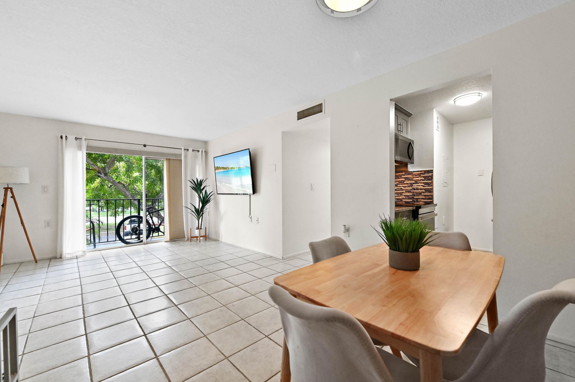 1089 N Benoist Farms Road, Unit 205, West Palm Beach, FL 33411 Photo