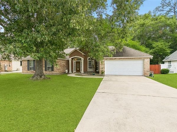 105 W SILVER MAPLE Drive, Slidell, LA 70458