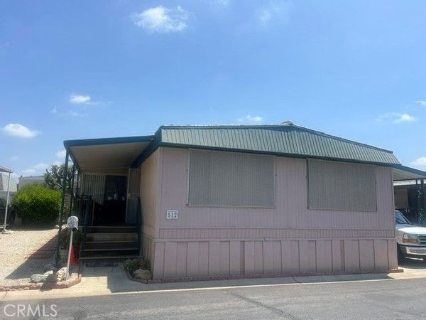 8811 Canoga Park Avenue, Unit 512, Canoga Park, CA 91304