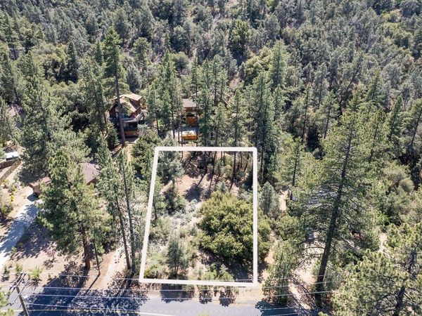 2129 Birchwood Way, Pine Mountain Club, CA 93222