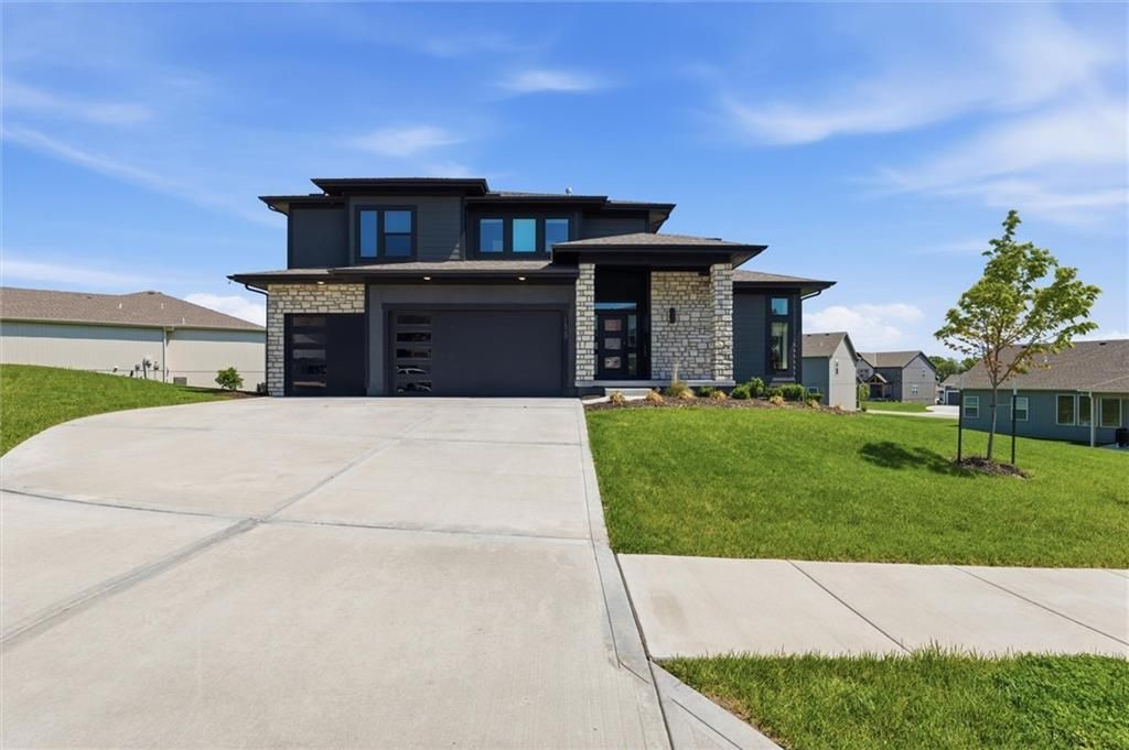 1628 SW Arborway Terrace, Lees Summit, MO 64082 Main Photo