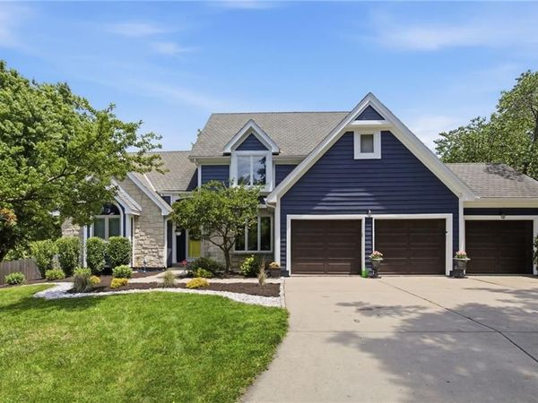 18065 Canterbury Road, Stilwell, KS 66085