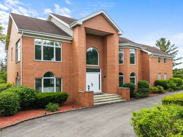 309 Dundee Road , Barrington, IL 60010