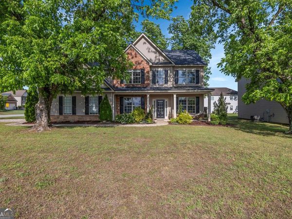 126 Meadows Walk Drive, Byron, GA 31008