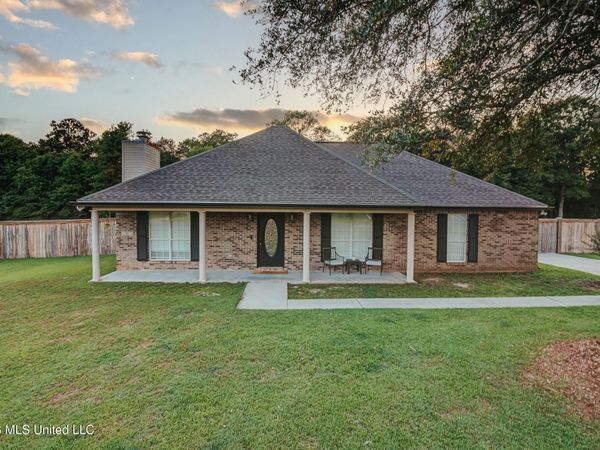 71 Timaquana Drive, Picayune, MS 39466