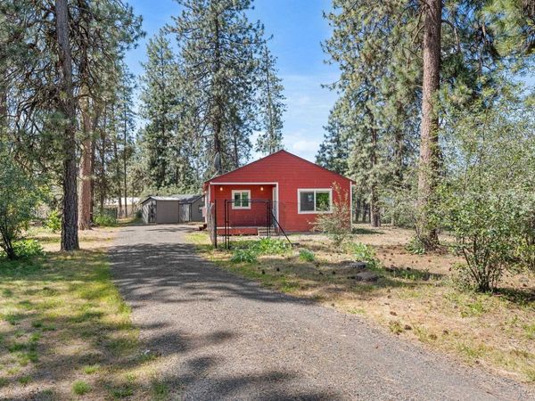 6449 Circle Dr, Nine Mile Falls, WA 99026