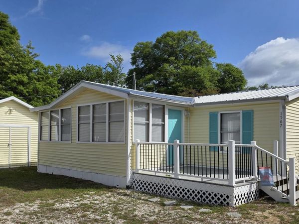 1567 Park Ln., Garden City Beach, SC 29576