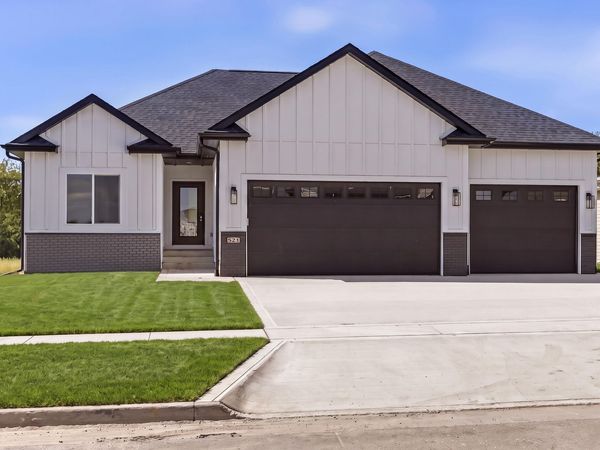 521 Timberline Drive, Gilbert, IA 50105