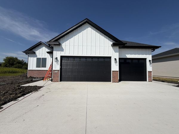 521 Timberline Drive, Gilbert, IA 50105