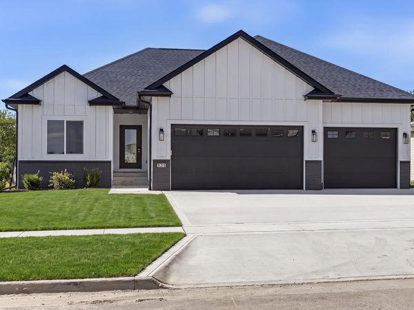 521 Timberline Drive, Gilbert, IA 50105