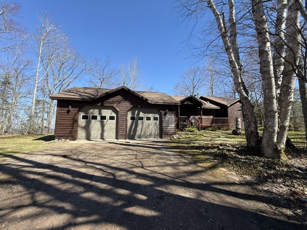 13406 W Lakeshore DR, Brimley/Bay Mills, MI 49715
