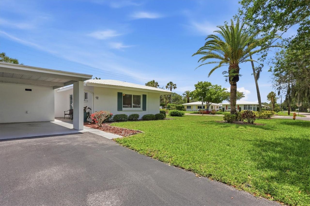 4208 Roxane Boulevard , Unit 95, Sarasota, FL 34235 Photo