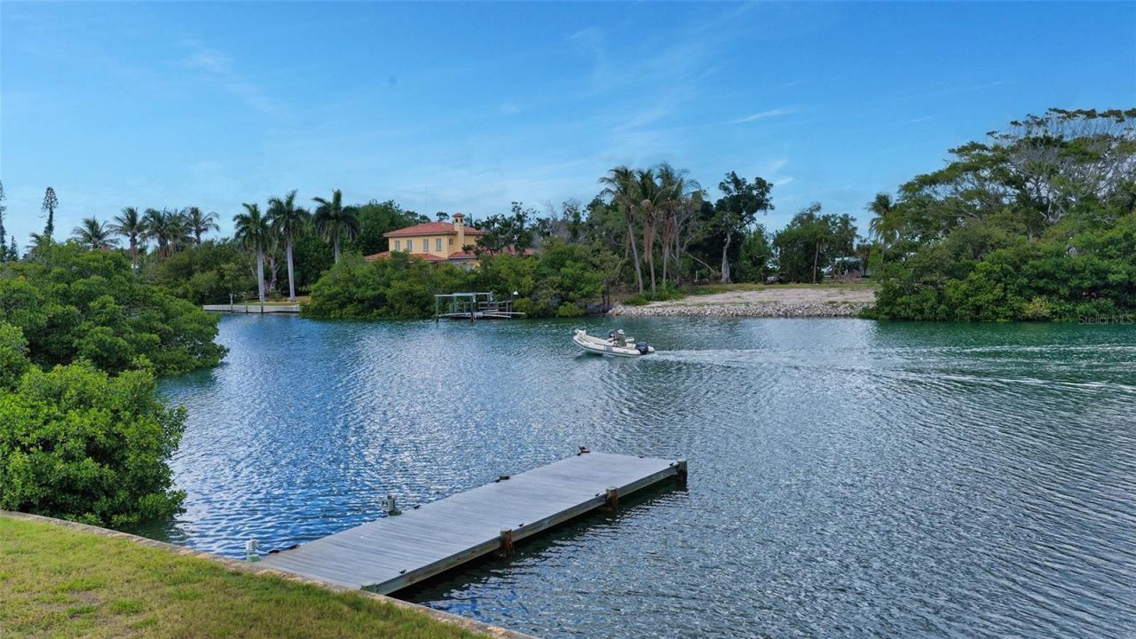 6664 & 6660 & 6670 Gulf Of Mexico Drive, Longboat Key, FL 34228 Photo