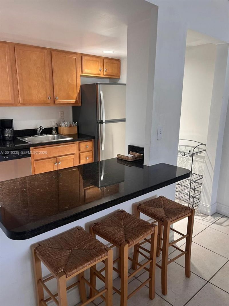 290 Sunrise Dr , Unit 208, Key Biscayne, FL 33149 Photo