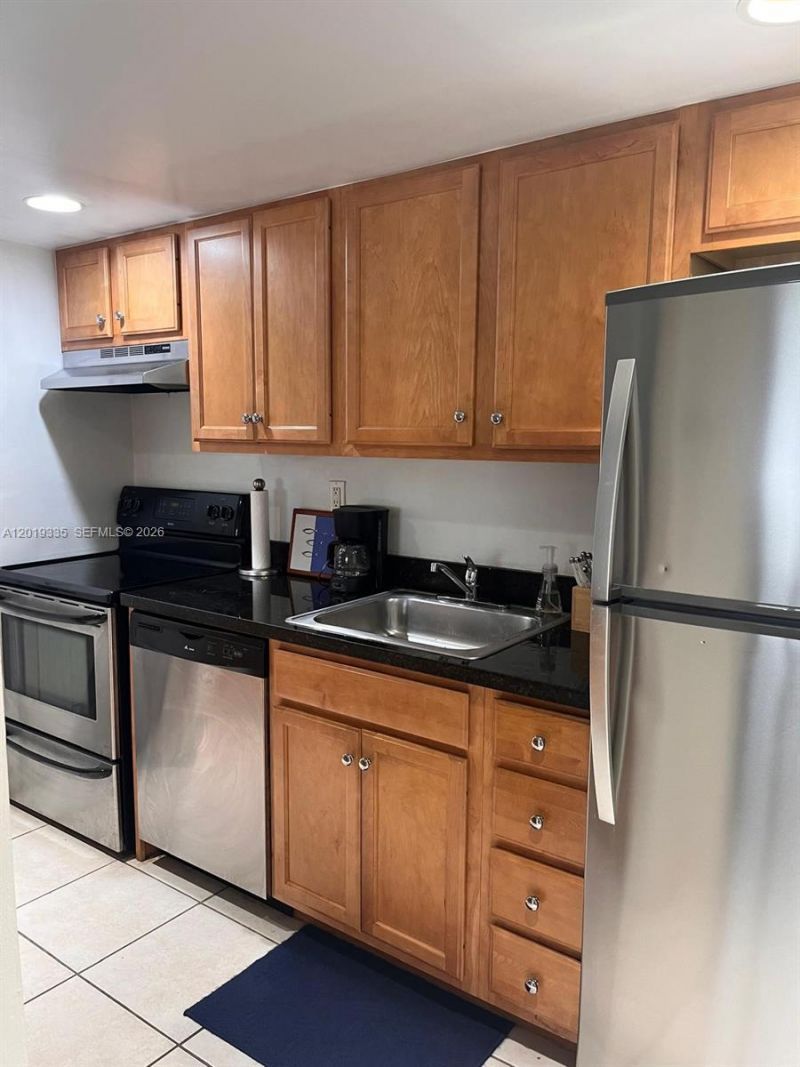 290 Sunrise Dr , Unit 208, Key Biscayne, FL 33149 Photo