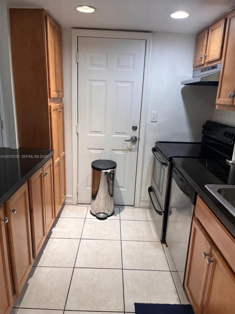 290 Sunrise Dr , Unit 208, Key Biscayne, FL 33149 Photo