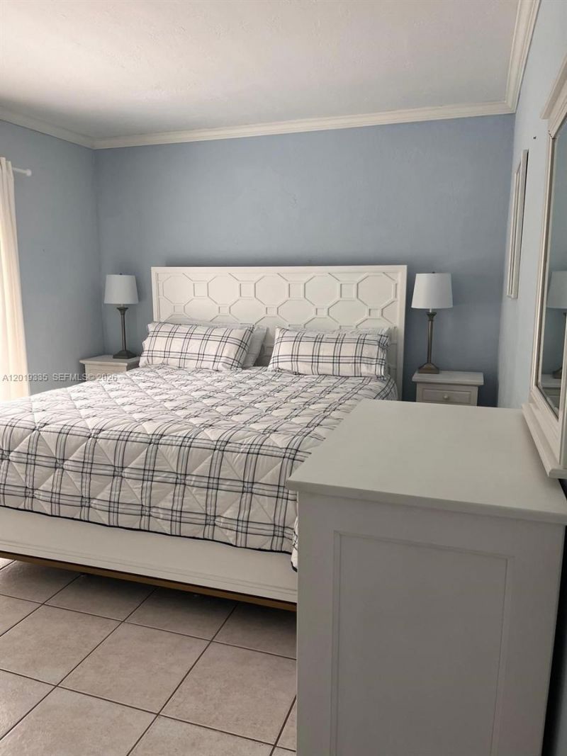 290 Sunrise Dr , Unit 208, Key Biscayne, FL 33149 Photo