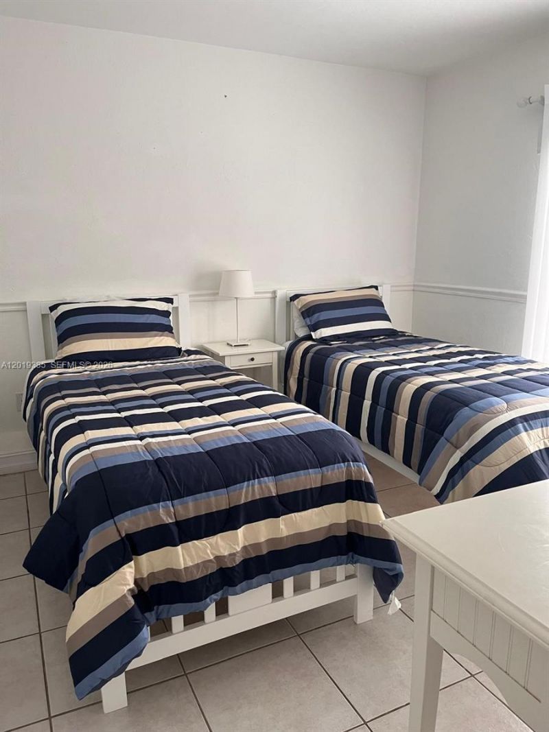 290 Sunrise Dr , Unit 208, Key Biscayne, FL 33149 Photo