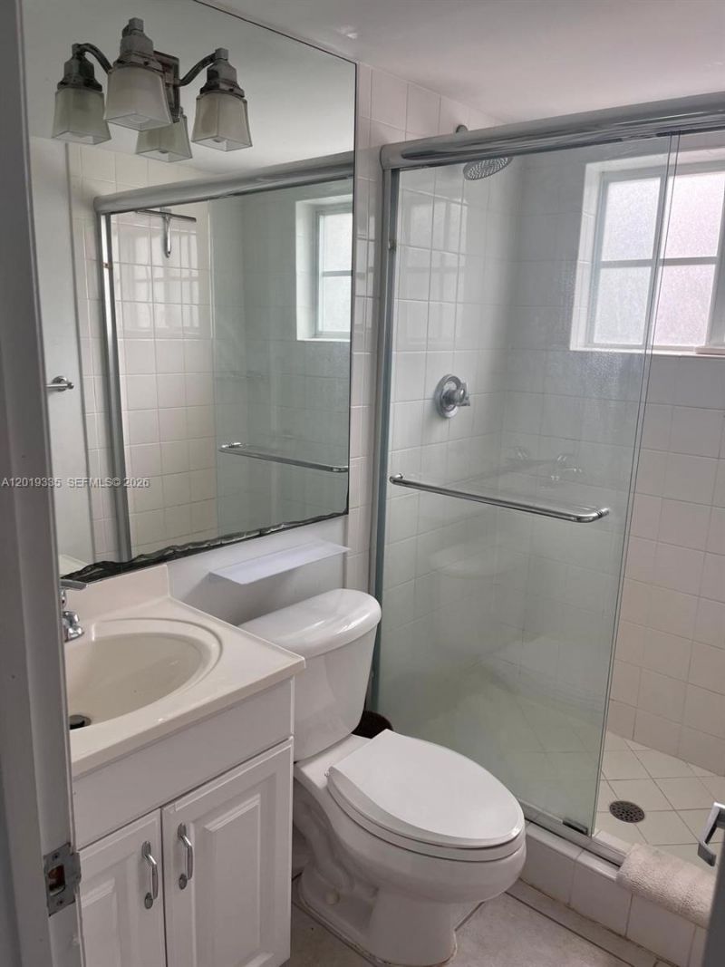 290 Sunrise Dr , Unit 208, Key Biscayne, FL 33149 Photo