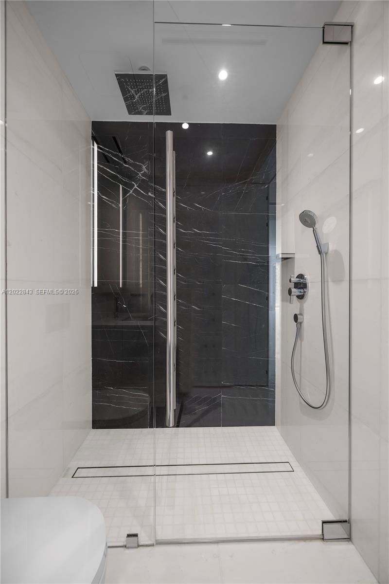 300 Biscayne Blvd Way , Unit 1102, Miami, FL 33131 Photo