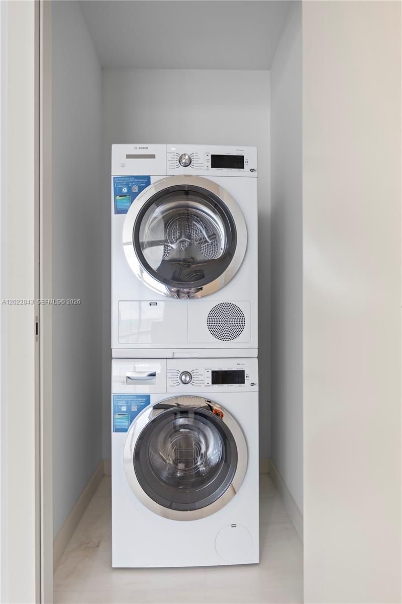 300 Biscayne Blvd Way , Unit 1102, Miami, FL 33131 Photo