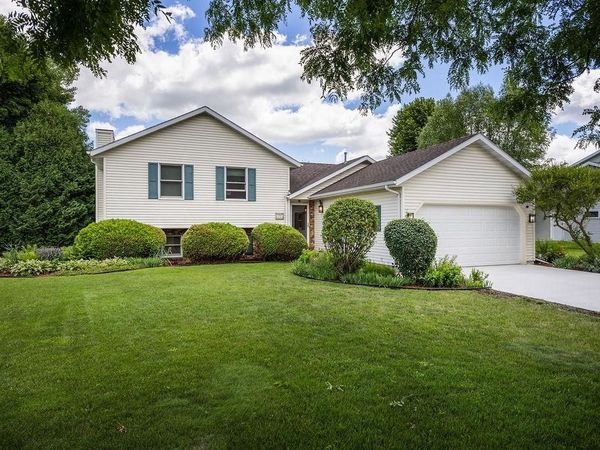 232 Yarrow Hill Drive, Cottage Grove, WI 53527