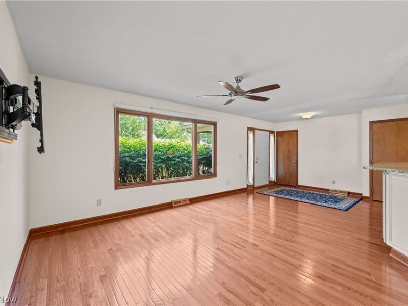 6294 Old Virginia Lane , Parma Heights, OH 44130 Photo 22