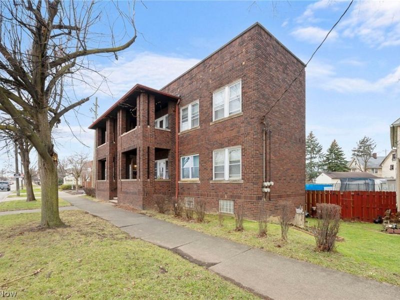 4764 Pearl Road, Cleveland, OH 44109 Photo 3