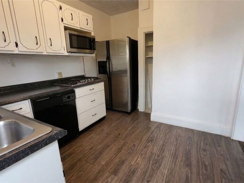 4764 Pearl Road, Cleveland, OH 44109 Photo 9