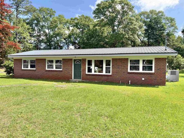 404 W Craig St, Atmore, AL 36502