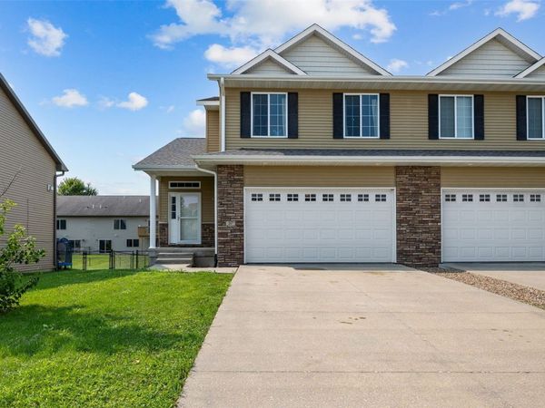 37 Ash Court , North Liberty, IA 52317