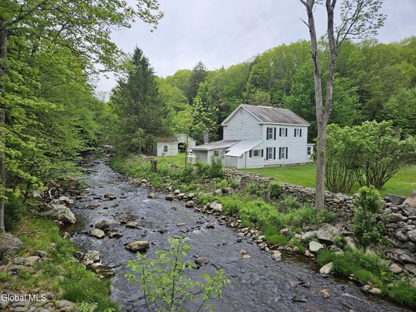 773 Plank Road, Averill Park, NY 12018