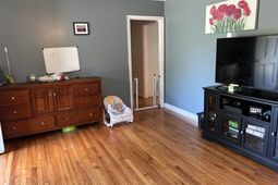 387 Byrnes Circle  photo 4