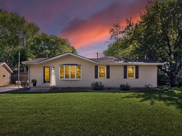 305 Trilane Circle, Norwood Young America, MN 55397