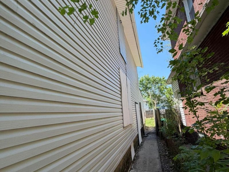 137 S Burgess Avenue, Columbus, OH 43204 Photo 4