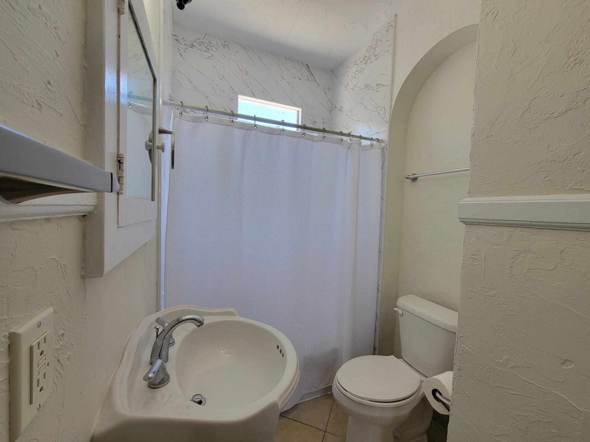 933 37th Street, West Palm Beach, FL 33407 Photo